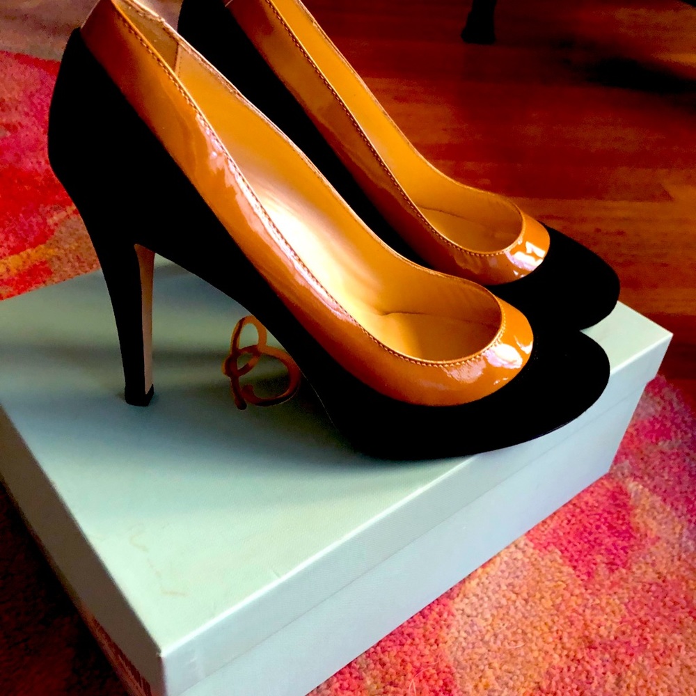 Brown and back suede/leather heels sz 8 by Butter